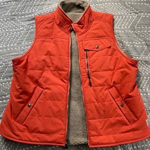 XL Carhartt Fall vest Sherpa lined pockets